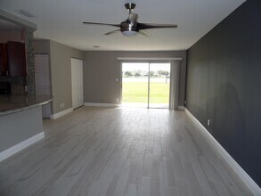 3421 NW 44th St in Lauderdale Lakes, FL - Building Photo - Building Photo