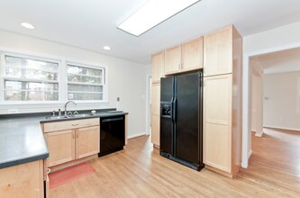 407 Boston Ave in Takoma Park, MD - Building Photo - Building Photo