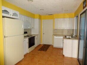18 Black Alder Dr in Palm Coast, FL - Building Photo - Building Photo