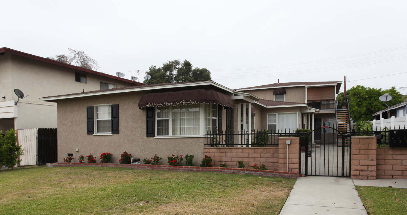 La Porte Victoria Gardens in Arcadia, CA - Foto de edificio