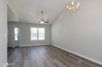 800 Melbourne Ct in Wilmington, NC - Building Photo - Building Photo