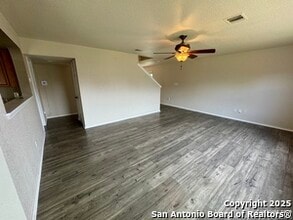 8755 Sunview St in San Antonio, TX - Building Photo - Building Photo
