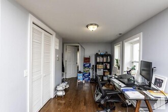 2335 W Moffat St in Chicago, IL - Building Photo - Building Photo