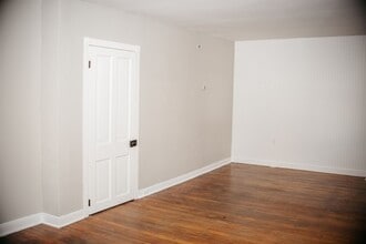 145 Race St in Bainbridge, PA - Building Photo - Building Photo