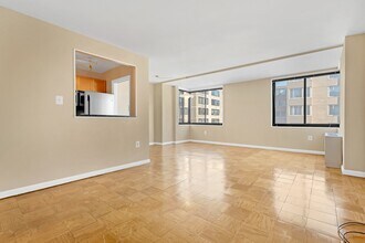 522 21st St NW, Unit 708 in Washington, DC - Building Photo - Building Photo
