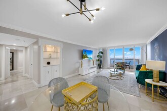 1717 N Bayshore Dr, Unit SI ID1054080P in Miami, FL - Building Photo - Building Photo