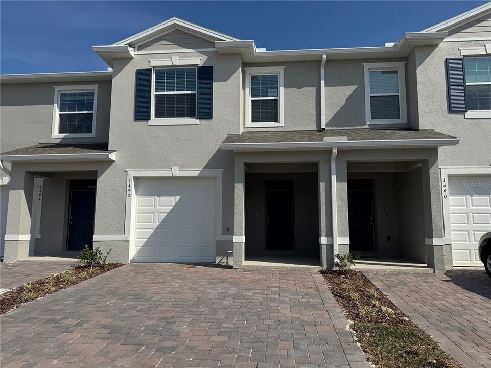 1492 Isleta Lp in Kissimmee, FL - Building Photo