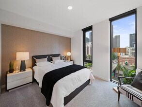 702 Spring St in Seattle, WA - Foto de edificio - Building Photo