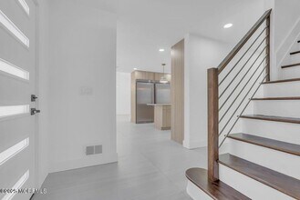 1 Robin Dr in Ocean Township, NJ - Foto de edificio - Building Photo