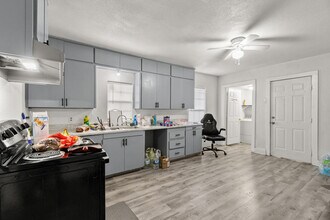 1322 N Lincoln Ave in Odessa, TX - Building Photo - Building Photo