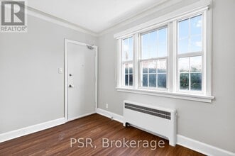 1365 Bayview Ave in Toronto, ON - Building Photo - Building Photo