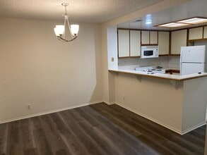 7 Stanford in Irvine, CA - Building Photo - Building Photo