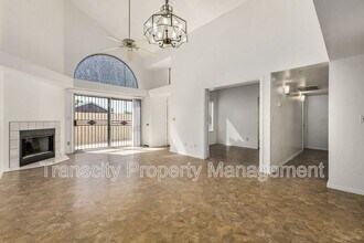 1111 W Summit Pl in Chandler, AZ - Building Photo - Building Photo