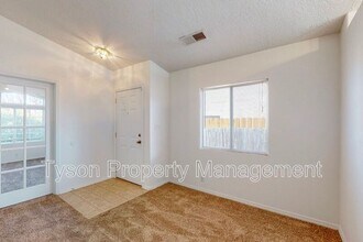7124 Labrador Dr NE in Rio Rancho, NM - Building Photo - Building Photo
