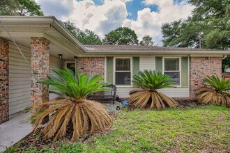 326 Goldenrod Ct in Niceville, FL - Building Photo - Building Photo