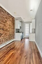 124 Ridge St in New York, NY - Building Photo - Building Photo