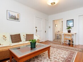 183 Kent St, Unit 6 in Brookline, MA - Foto de edificio - Building Photo