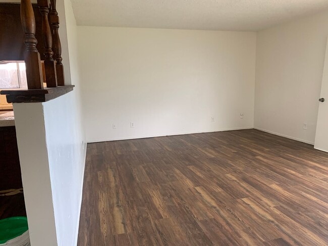 1225 Elberta Dr in Hanford, CA - Building Photo - Building Photo