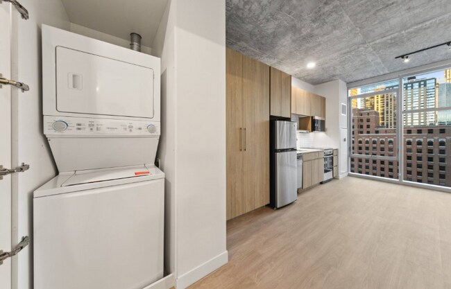 856 N Wells St in Chicago, IL - Foto de edificio - Building Photo
