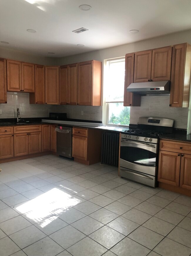 16 Copenger St, Unit 2, Unit 2