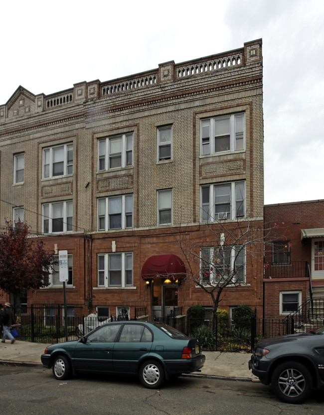 31 Van Wagenen Ave in Jersey City, NJ - Foto de edificio - Building Photo