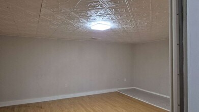 7412 Barbara Ct in Watauga, TX - Foto de edificio - Building Photo