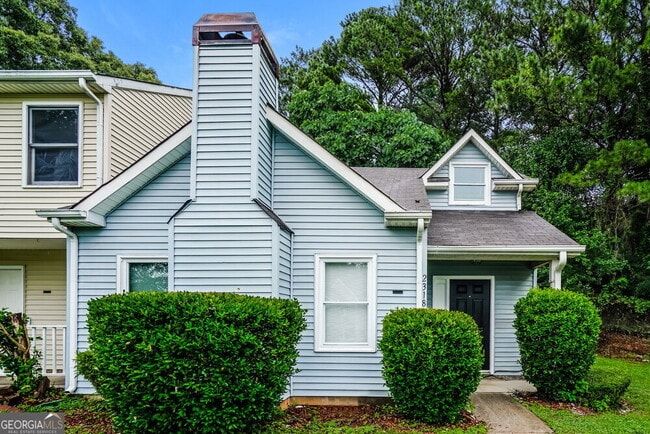 property at 2318 Wellington Cir