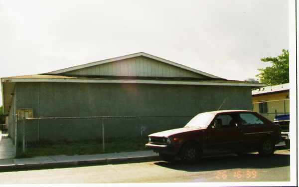 1901-1949 Alwill St in Las Vegas, NV - Building Photo - Building Photo