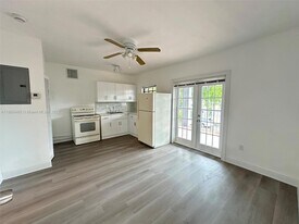 312 SW 32nd Ave, Unit 201 in Miami, FL - Building Photo