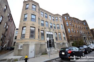 199 Strathmore Rd in Boston, MA - Building Photo