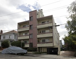 324 Warwick Ave in Oakland, CA - Building Photo