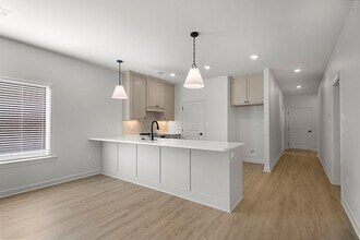 13410 Teton Dr in Little Rock, AR - Foto de edificio - Building Photo