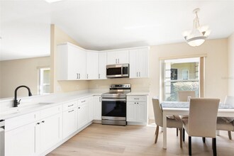 5105 Gato Del Sol Cir in Zephyrhills, FL - Building Photo - Building Photo