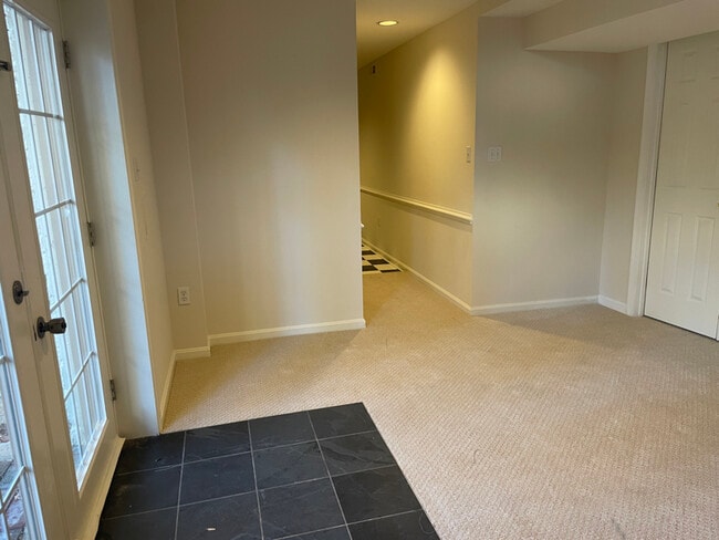 12720 Knightsbridge Dr in Woodbridge, VA - Building Photo - Building Photo