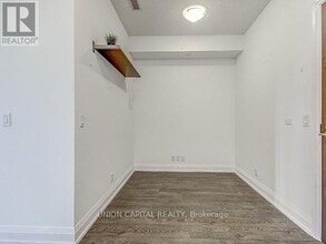 7890 Bathurst St in Vaughan, ON - Building Photo - Building Photo