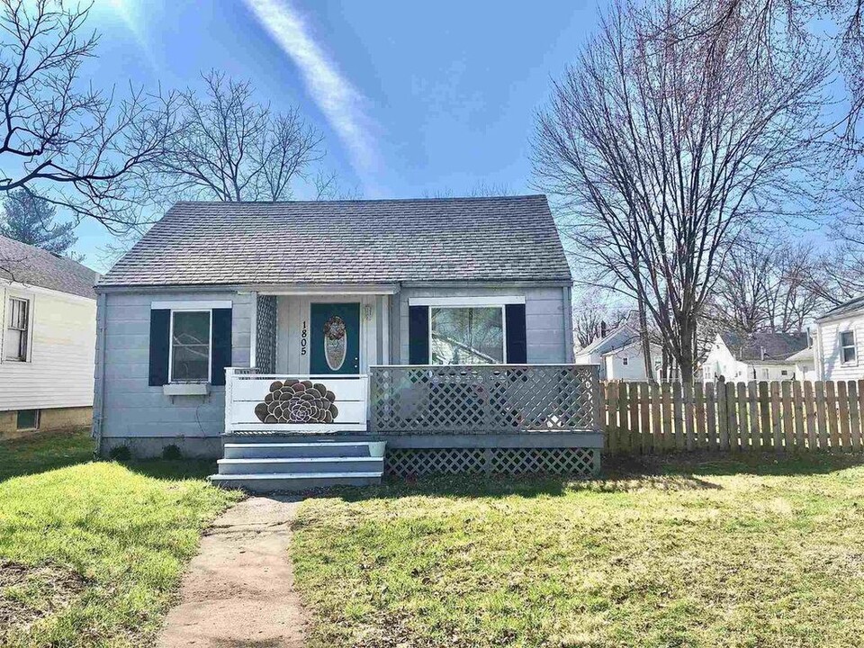 1805 N Ball Ave in Muncie, IN - Foto de edificio