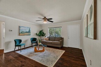 312 Willow St in Hurst, TX - Building Photo - Building Photo
