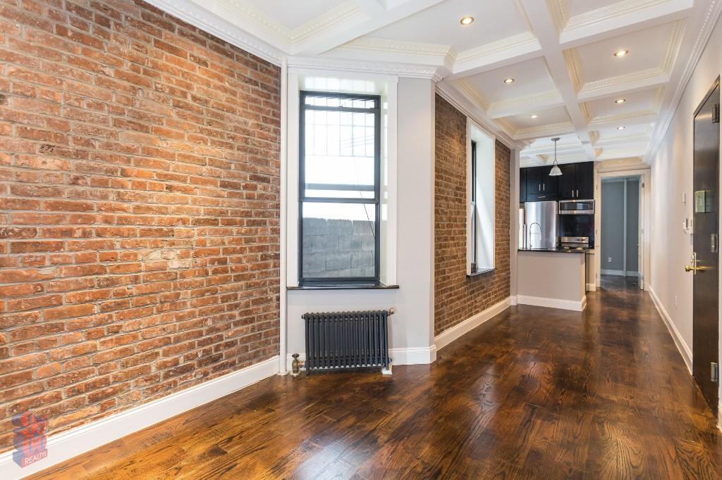72 W 108th St in New York, NY - Building Photo