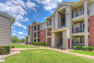 Gateway At College Station in College Station, TX - Building Photo - Building Photo