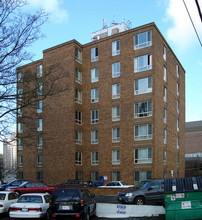 Americana Apartments in Seattle, WA - Building Photo - Building Photo