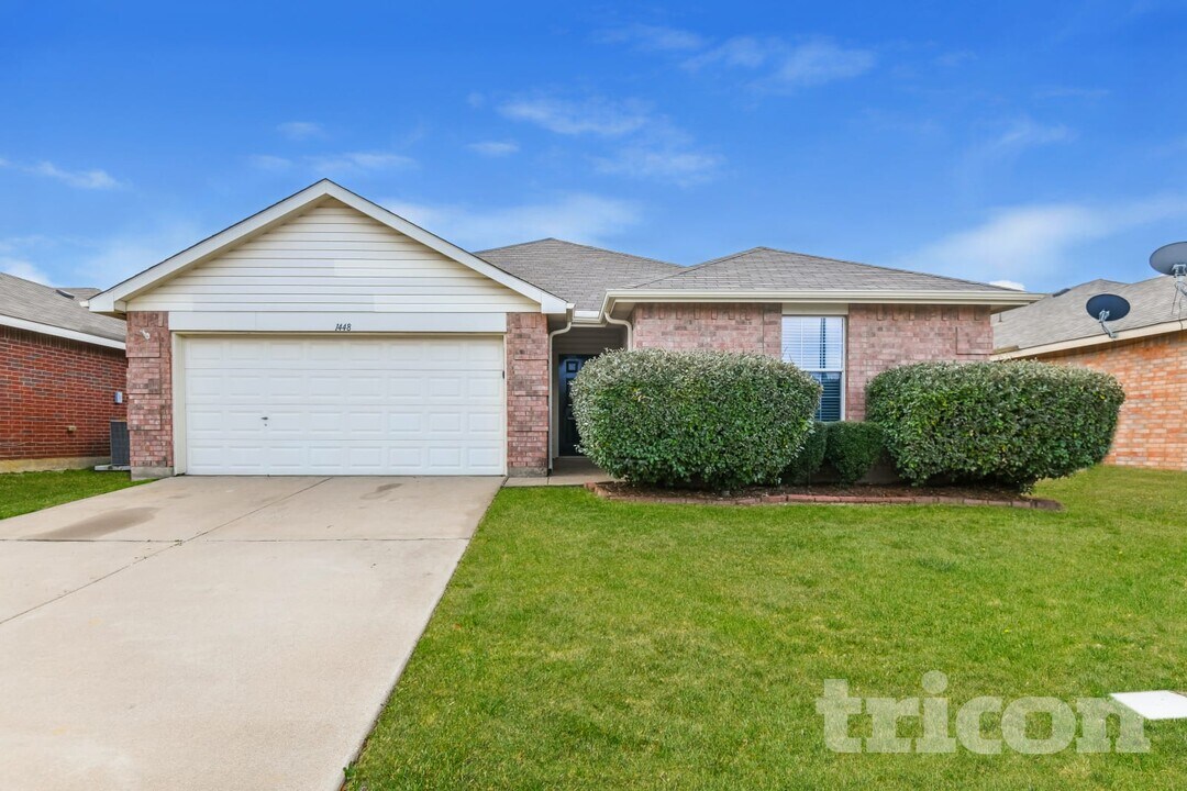 1448 Castle Ridge Rd in Fort Worth, TX - Building Photo