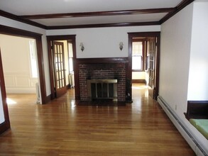 84 Poplar St in Watertown, MA - Building Photo - Building Photo