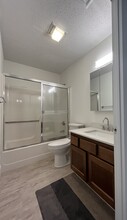 1204 Whitney Ave, Unit 109 in Hamden, CT - Building Photo - Building Photo