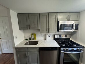 22 Spring Ln in Washington Township, NJ - Building Photo - Building Photo