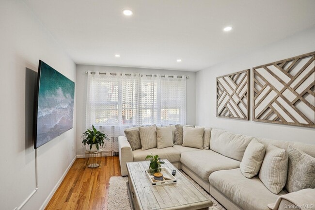 31 Hildreth Pl in Yonkers, NY - Building Photo - Building Photo