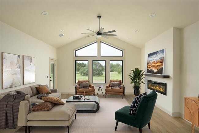 114 Rolling Hill in Horseshoe Bay, TX - Building Photo - Building Photo