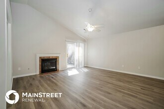 6817 Riding Trail Dr in Canal Winchester, OH - Building Photo - Building Photo