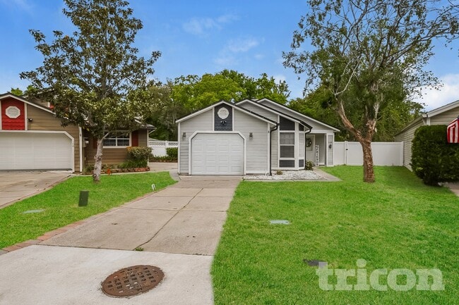 property at 110 Yorktown Pl