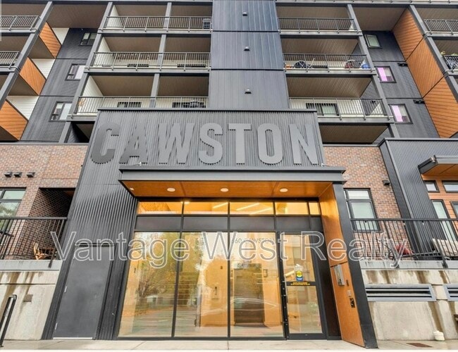 property at 660-660 Cawston Ave