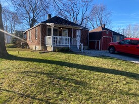 1237 E Pleasant Run Pkwy S Dr in Indianapolis, IN - Building Photo